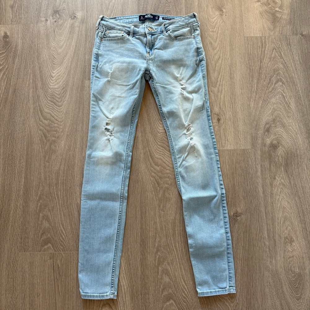 Hollister Low-Rise Super Skinny Classic Stretch Light Wash Skinny Jeans